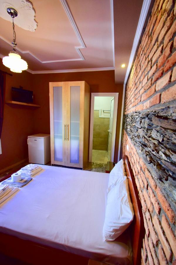 Pfaffen Haus Rooms Vrasná Exterior foto